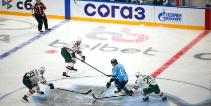 Лукашенко приехал на первую игру четвертьфинала: «Динамо-Минск» встречается с «Ак Барсом» в плей-офф КХЛ