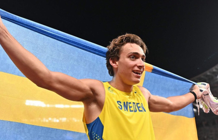 Шведский атлет в 13-й раз побил мировой рекорд в прыжках с шестом и взял высоту в 6,29 метра