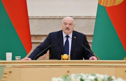 Внешняя торговля, инвестиции и работа посольств. О чем говорил Президент на встрече с белорусскими послами