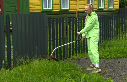 Трава по колено – штраф по максимуму: как новые правила благоустройства перевернули жизнь в деревнях