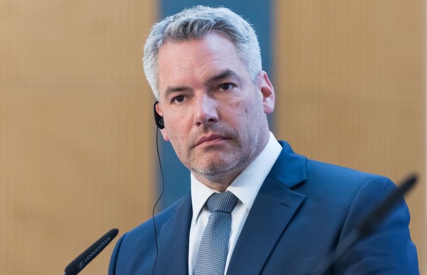 Канцлер Австрии признал, что санкции действуют не так быстро, как рассчитывалось