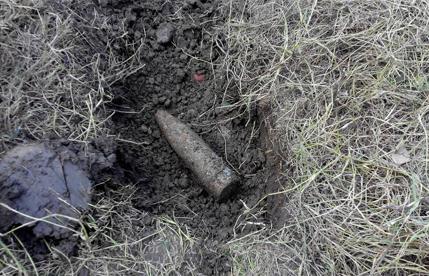 На одном из сельхозпредприятий в Ивановском районе нашли неразорвавшийся снаряд
