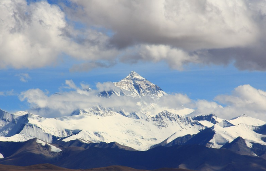 Повторное измерение высоты Эвереста с установкой 5G проходит в Китае