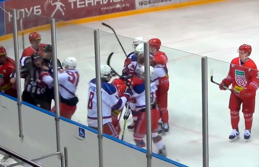 Хоккеисты минской «Юности» стали третьими полуфиналистами чемпионата Беларуси
