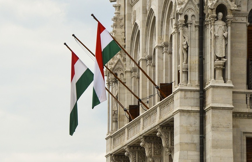 Венгрия приостановила участие в ДОВСЕ. Решение принял парламент страны