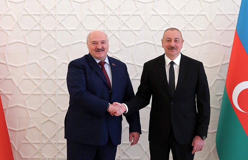Александр Лукашенко провел переговоры с Ильхамом Алиевым