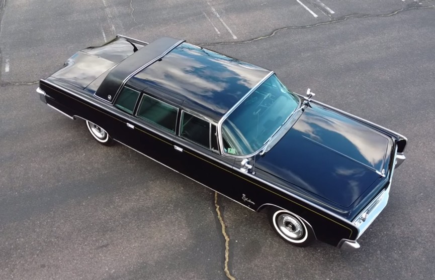 Уникальный 60-летний лимузин Imperial Crown, возивший Жаклин Кеннеди, уходит с молотка