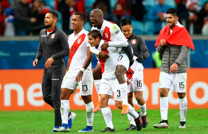 Сборная Перу разгромила команду Чили и вышла в финал Кубка Америки по футболу
