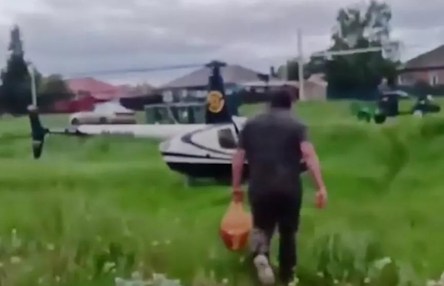 Россиянин прилетел в магазин за продуктами на вертолете