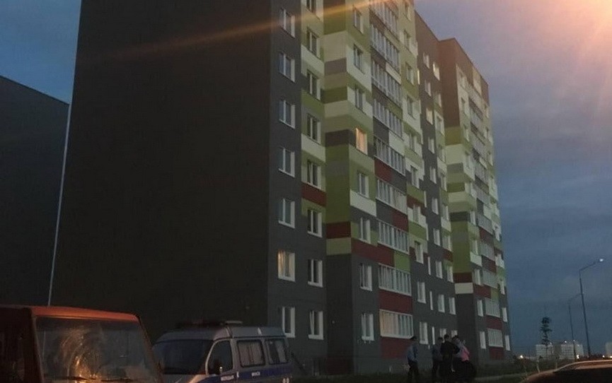 Соседи поймали выпавшего с седьмого этажа ребёнка в Минске
