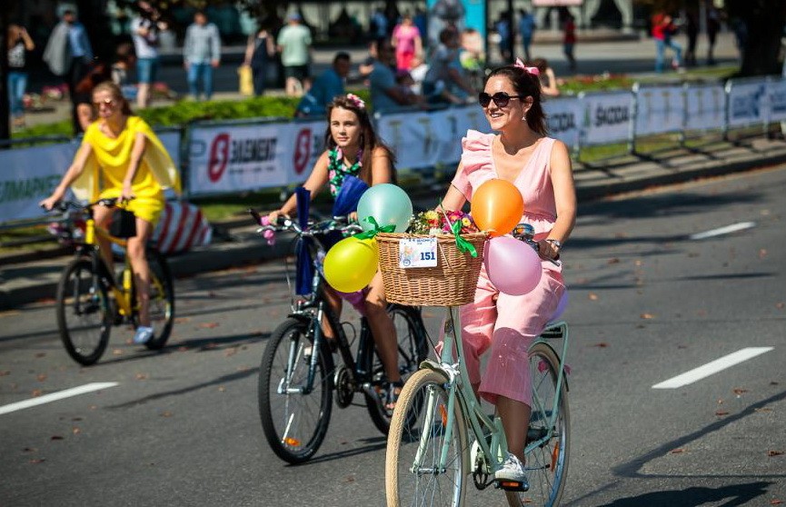 В Минске во время велопарада выбрали «Веломисс-2018»