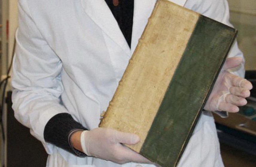 В библиотеке Дании нашли отравленные средневековые книги