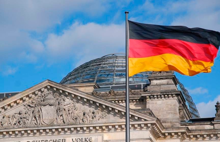 В Германии сочли слабостью отказ Шольца пожимать руку Лаврову на саммите G20