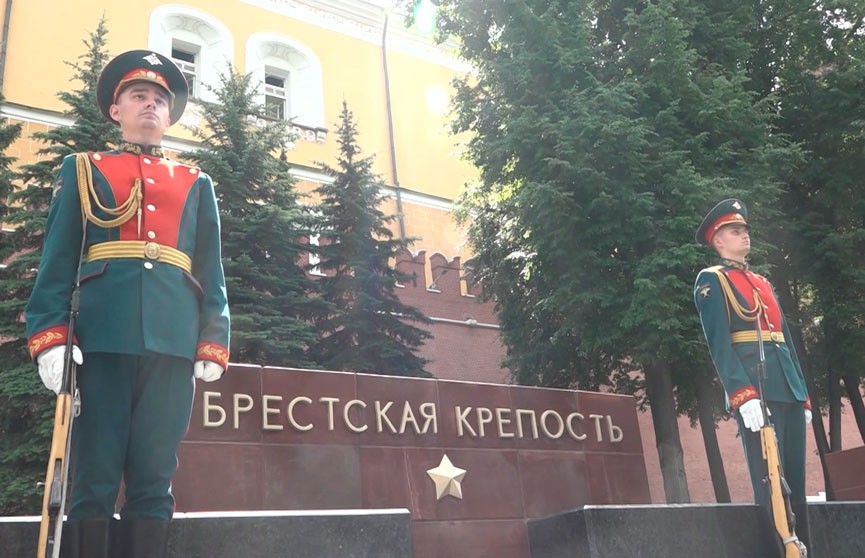 Не чужой праздник: что говорят в России о Дне Независимости Беларуси?
