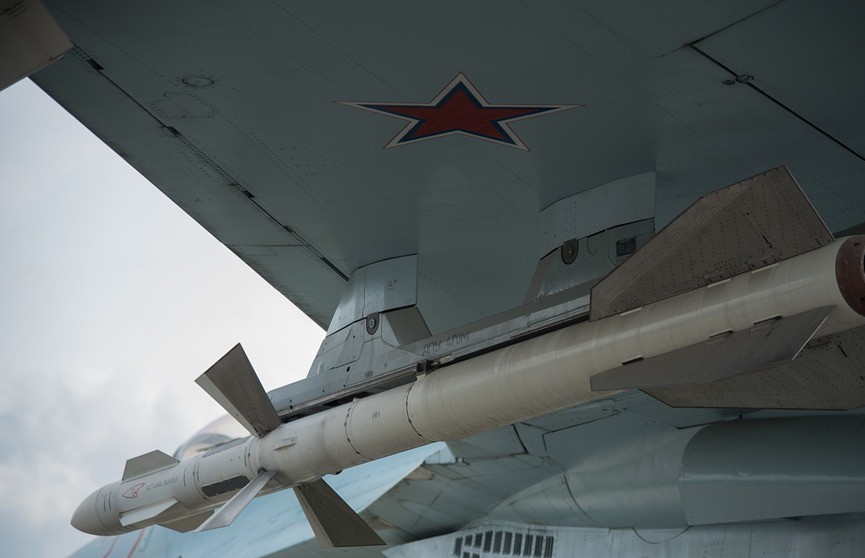 В России для штурмовиков СУ-25 началось серийное производство новейших ракет «Бронебойщик»