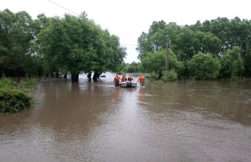 Наводнение в Украине названо рекордным за последние 12 лет. Погибли три человека