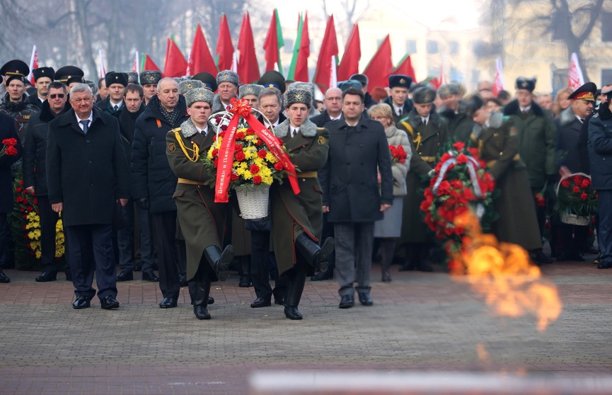 В Беларуси отметили День защитников Отечества и Вооружённых Сил