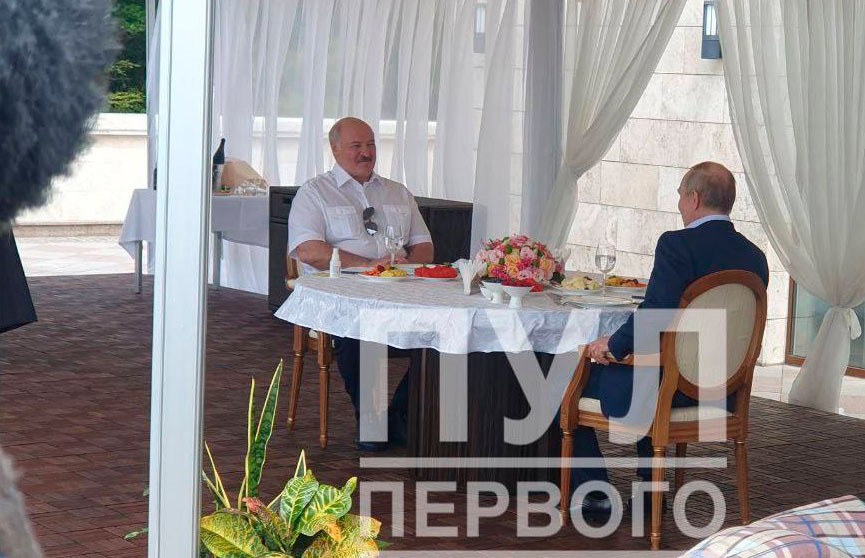 Александр Лукашенко  встретился с Владимиром Путиным