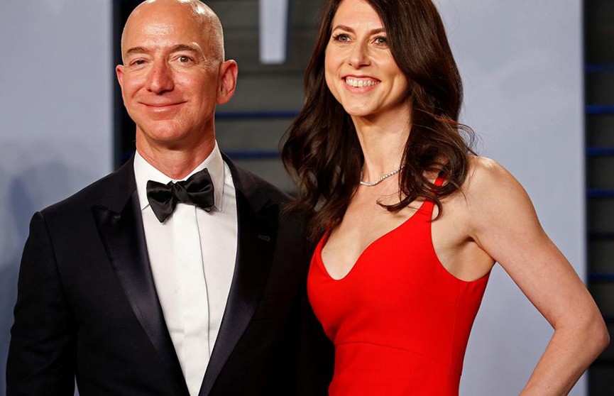 Бывшая жена владельца Amazon стала самой богатой женщиной в США