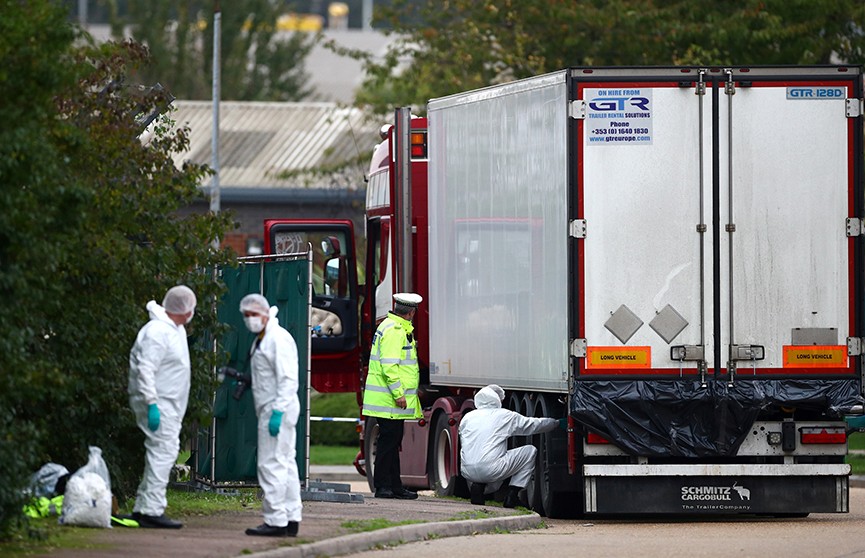 В Великобритании предъявлены обвинения водителю грузовика, в котором обнаружили 39 трупов