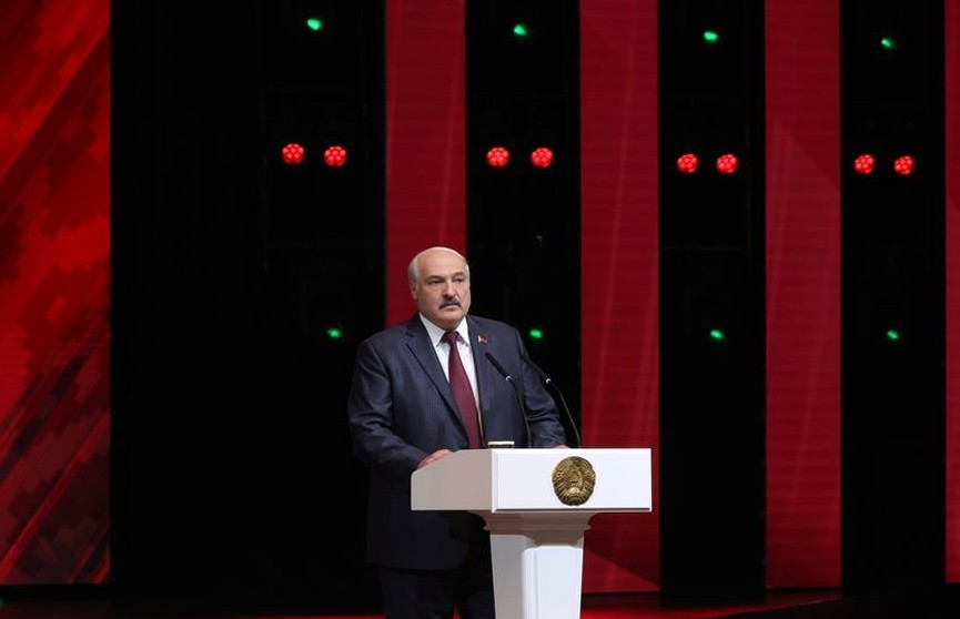 «Довоевались»: Лукашенко рассказал о сражениях полка Калиновского на Украине
