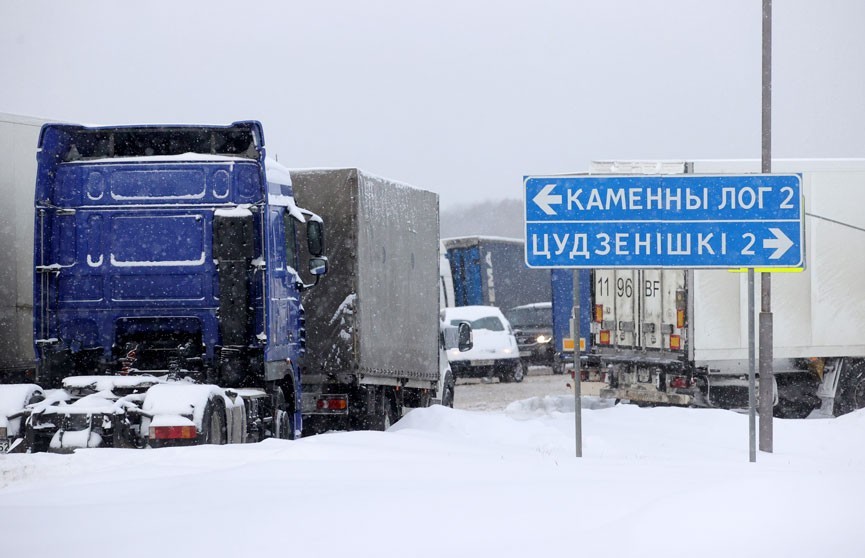 Госпогранкомитет: въезда в Литву ожидают более 1,8 тыс. фур