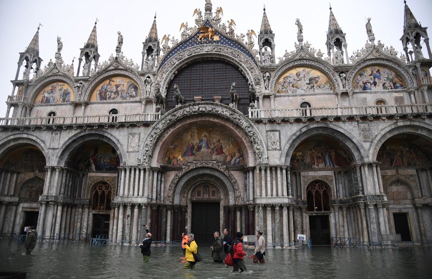 Наводнение в Венеции нанесло миллионный ущерб собору Святого Марка