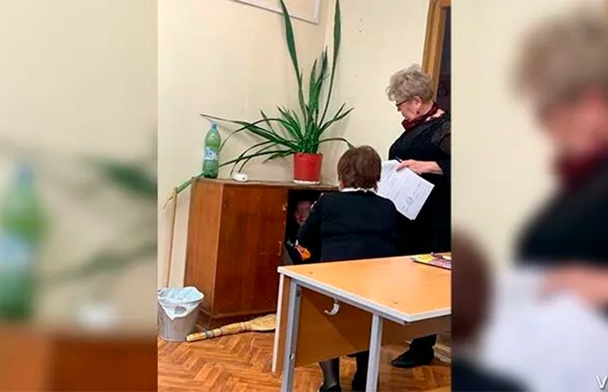 В Волгограде школьный учитель запер ученика в тумбочке