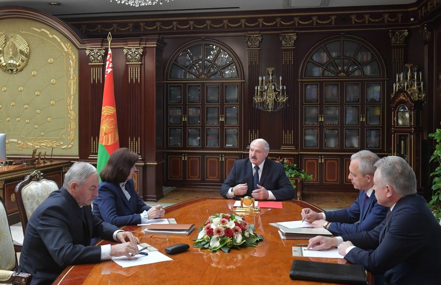 В Беларуси сформируют новое правительство. Предложения по его составу рассмотрели во Дворце Независимости
