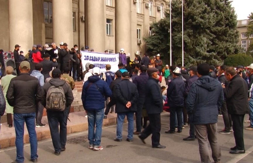 Переворот в Кыргызстане: раскол общества и борьба за власть – кто претендует на мандат?