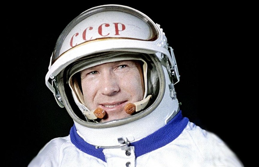 В NASA прервали трансляцию выхода астронавтов в открытый космос и сообщили о смерти Алексея Леонова