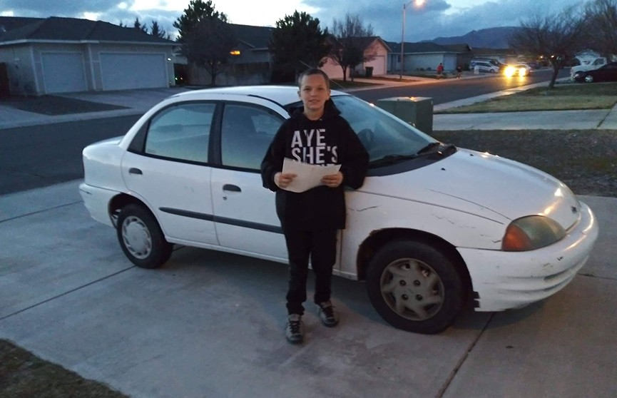 13-летний мальчик продал свой X-BOX, работал в саду, чтобы купить маме автомобиль