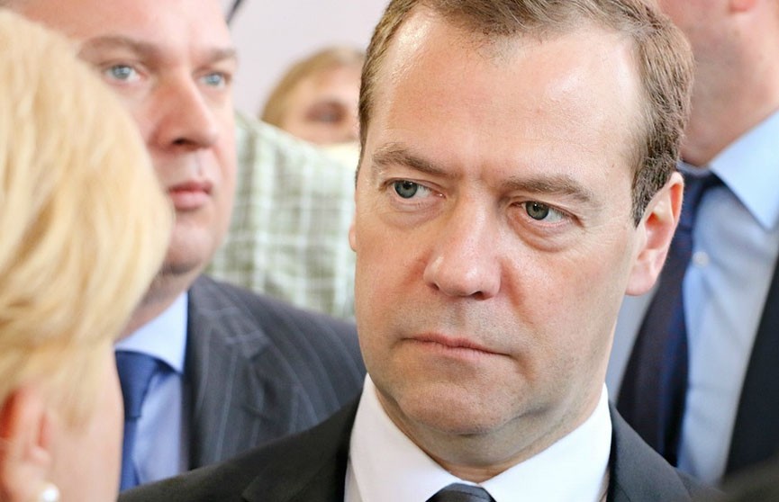 Медведев: нужно уничтожить неонацизм дотла