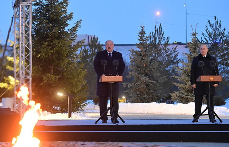 Александр Лукашенко приехал в Питер в честь годовщины снятия блокады Ленинграда: заявления, торжества, концерт – подробности