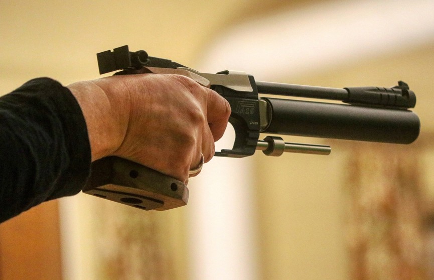 В Новополоцке мужчина обстрелял детей из пистолета