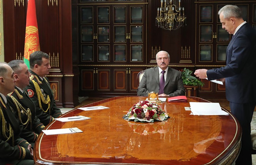 Лукашенко назначил новых министра обороны и начальника Генштаба