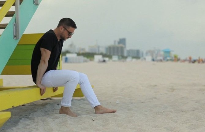 Лазарев одинок в Майами: певец представил новый клип
