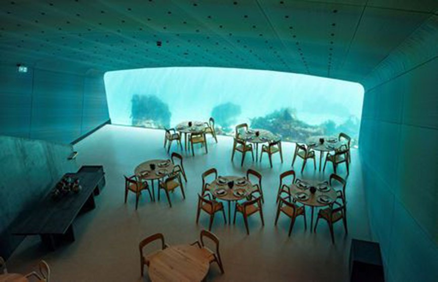 Ресторан под водой готов принять посетителей в Норвегии
