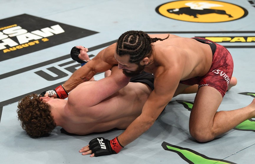 UFC 239: Хорхе Масвидаль нокаутировал Бена Аскрена за пять секунд (ВИДЕО)