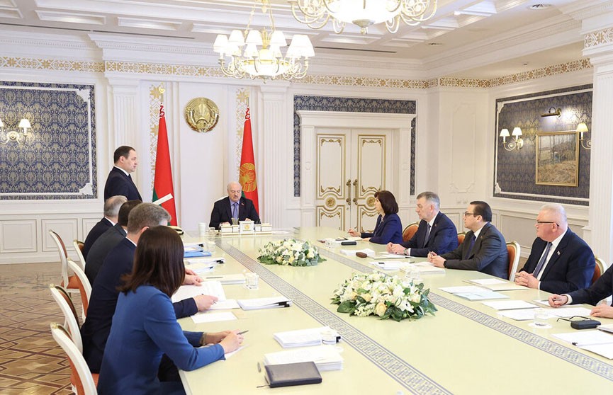 На совещании у А. Лукашенко обсудили подготовку к первому заседанию VII ВНС