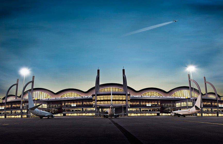В Стамбуле временно закрыт аэропорт