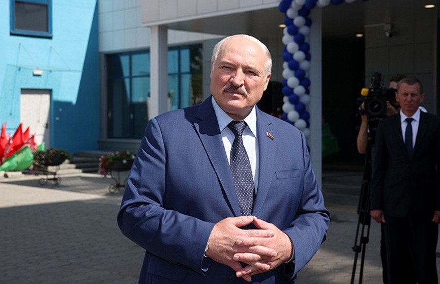 Лукашенко: Между Зеленским и украинскими военными начинается серьезное противостояние