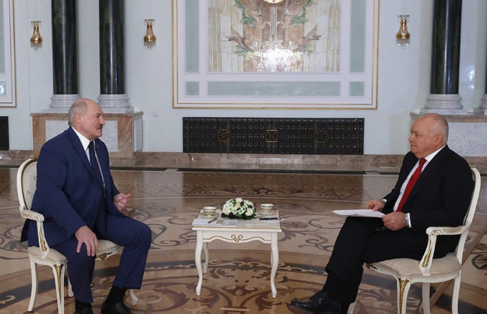 Лукашенко: буду делать все, чтобы Украина стала нашей, там народ наш – это мои твердые убеждения
