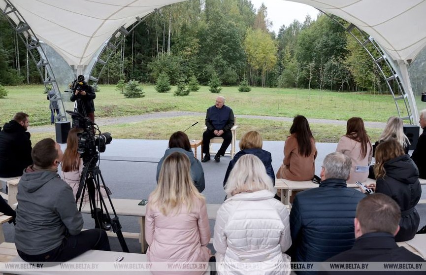 Лукашенко: за ШОС большое будущее, если тормозить не будем