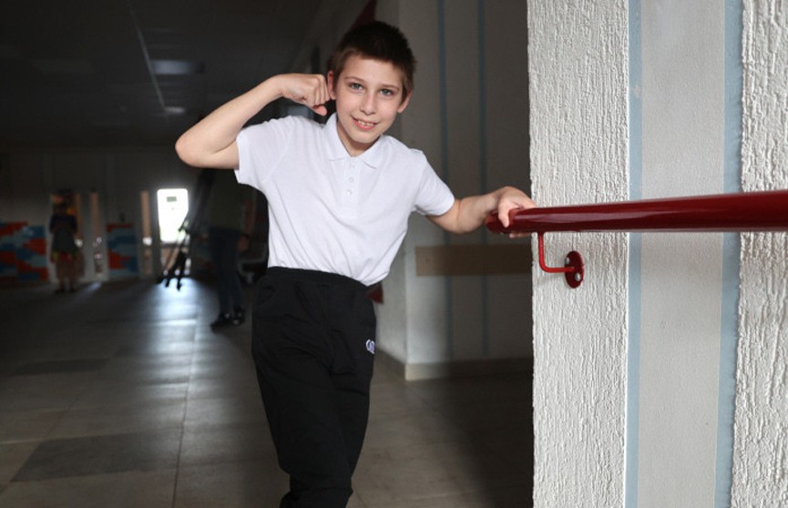 Мальчик из Донбасса рассказал, как начал ходить благодаря белорусским врачам