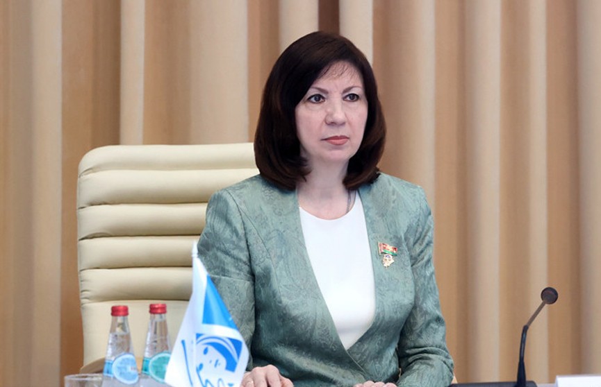 Спикер Совета Республики Наталья Кочанова провела прямую телефонную линию с населением