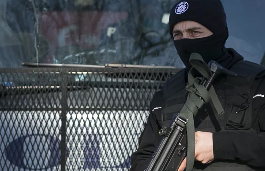 Двух террористов обезвредили в Турции