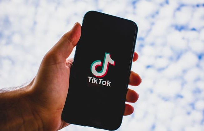 TikTok частично заблокировали в Италии из-за трагедии с 10-летним ребенком