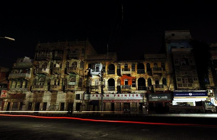 Пакистан обесточен: 200 миллионов человек остались без электричества