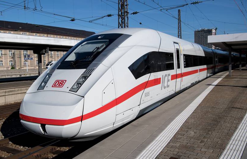 Ребёнка под поезд столкнул мужчина в Германии
